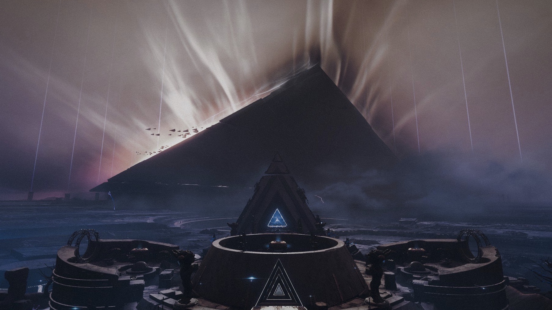 Destiny 2 final shape. Destiny 2 пирамиды. Флот пирамид Дестини 2. Destiny 2 корабль пирамида.